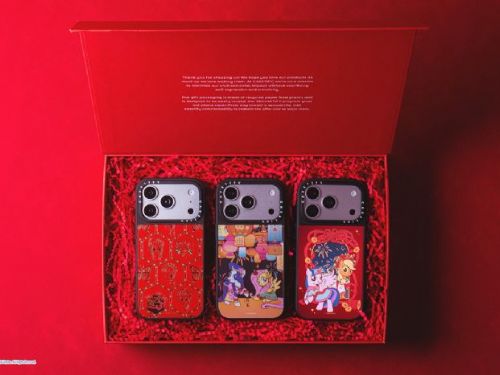 2026「馬」不停蹄換新殼！最新彩虹小馬 x CASETiFY 聯名系列美髮沙龍、春節限定主題印花應有盡有；還有馬年印花特輯讓你「馬」上成為全場焦點